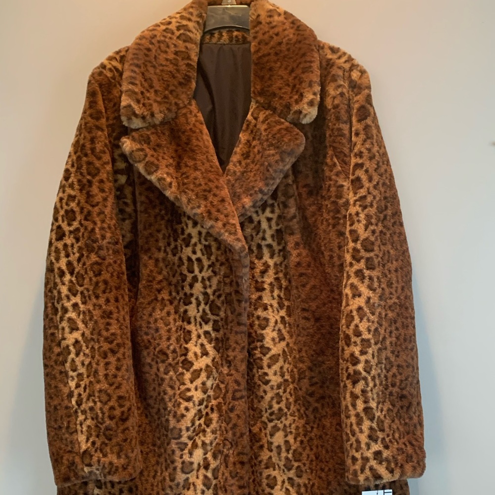 Leopard faux fur coat